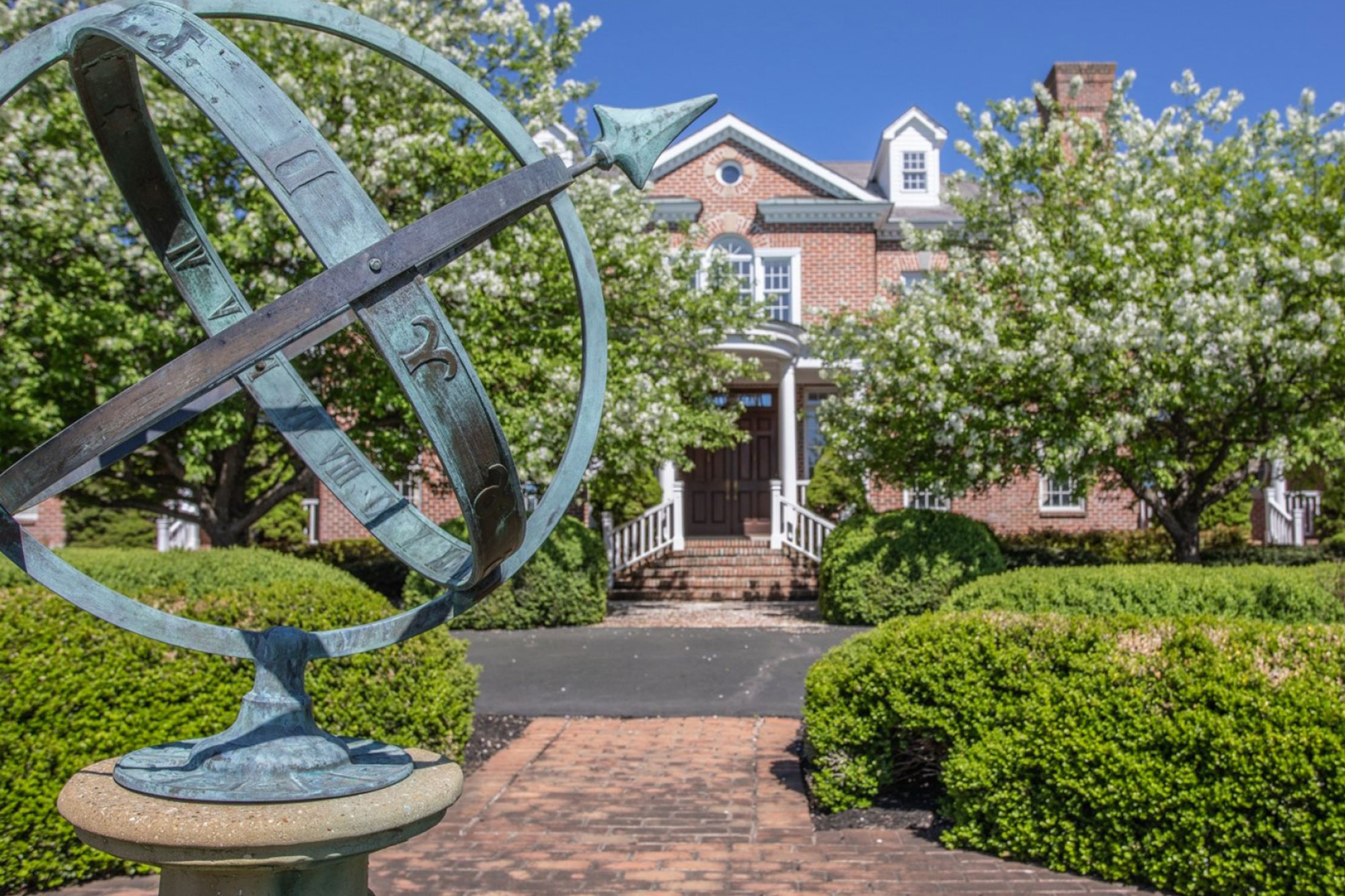 Georgian Colonial with Sundial