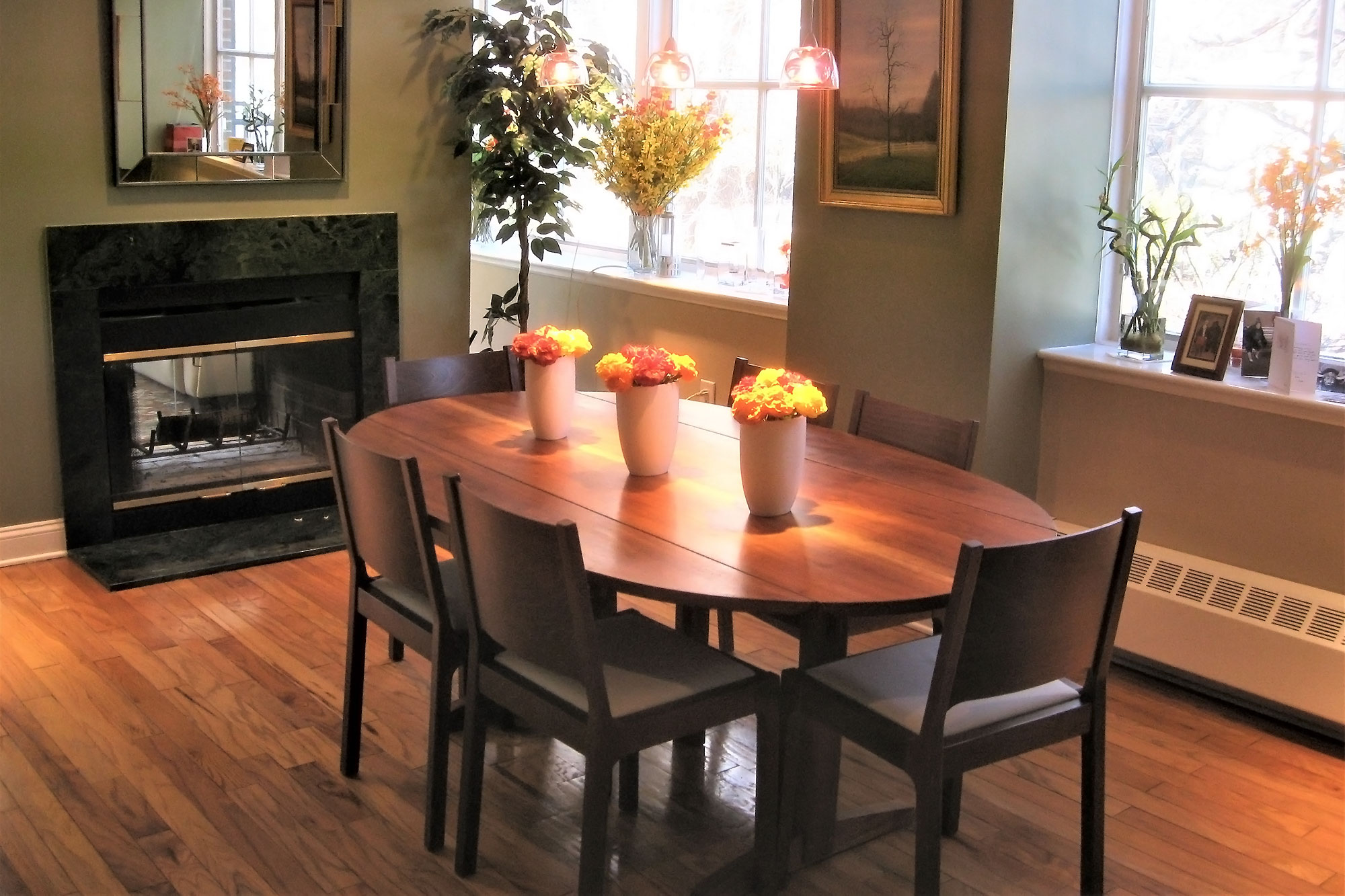 Modern Dining Room With Nakashima Dining Table